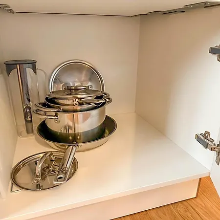 Serene Near Wenceslas Sq & Main Station Apartment *