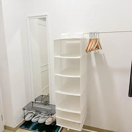 Serene Near Wenceslas Sq & Main Station Apartment *