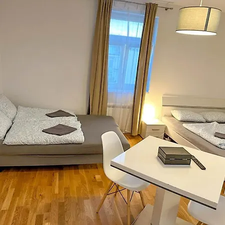 Serene Near Wenceslas Sq & Main Station *